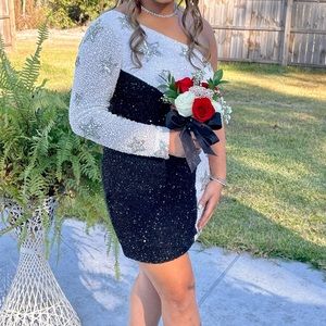 Sherri hill hoco dress need to sell